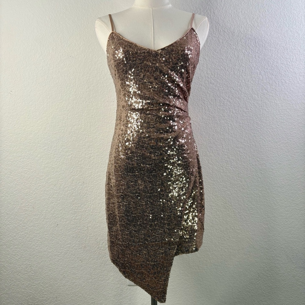 ✨ Lulus Sequin Asymmetrical Gold Bodycon Dress (XS)